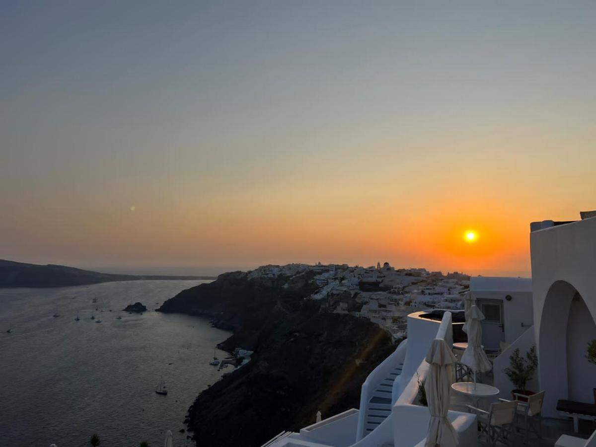 Captain John Villas Oia - Caldera & Sunset View Екстериор снимка